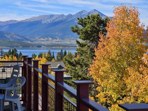 La Rive Del Lago 302 — 4-Star Luxury Hotel in Dillon, United States