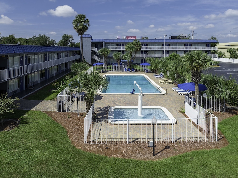 Days Inn by Wyndham Orlando Downtown - photo 43