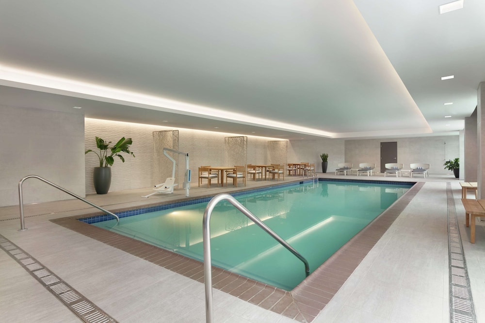 Embassy Suites by Hilton Atlanta Midtown - photo 29