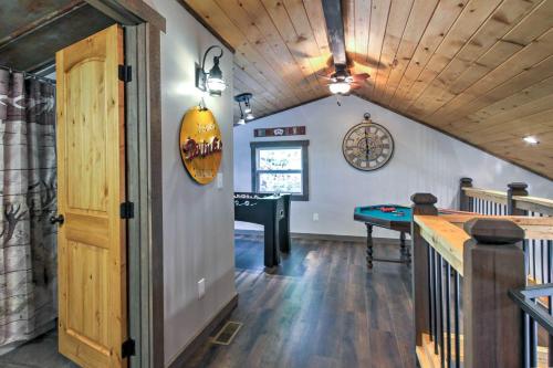 Smoky Mountain Loft Amazing Views Hot Tub 560 FREE tickets each paid day - photo 7