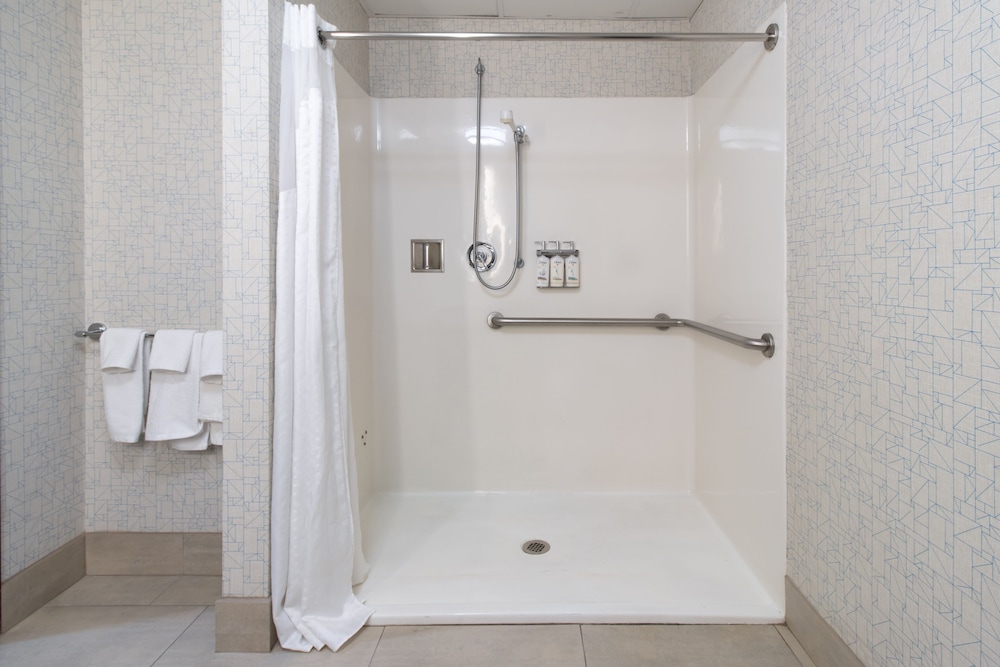 Holiday Inn Express Hotel & Suites Swansea by IHG - photo 23