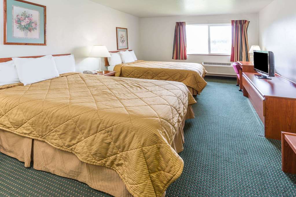 Travelodge Suites by Wyndham Newberg - photo 17