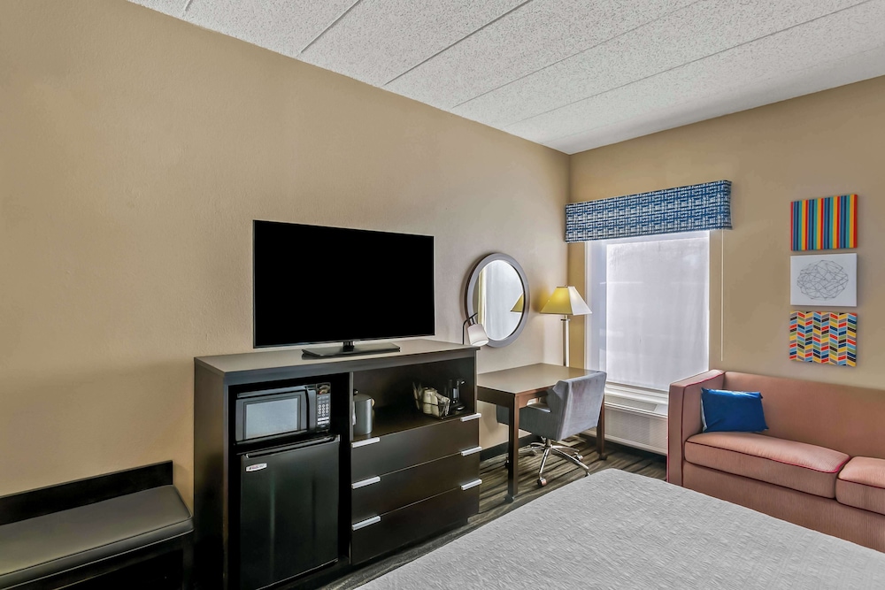 Hampton Inn Bowie - photo 10
