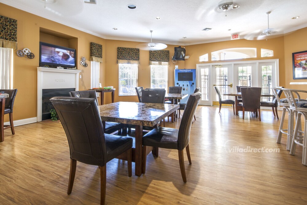 Shooting Star Family friendly 4 bed pool home on Emerald Island Resort close to Disney World - photo 3