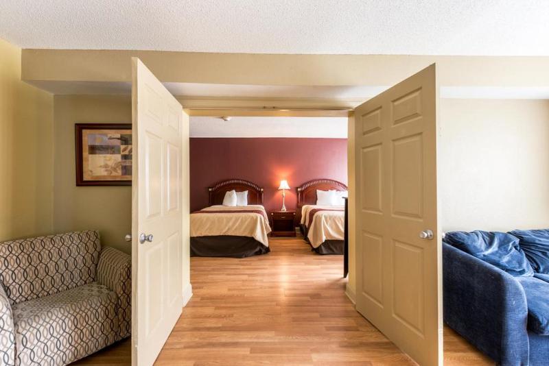 Days Inn by Wyndham Muskegon - photo 45
