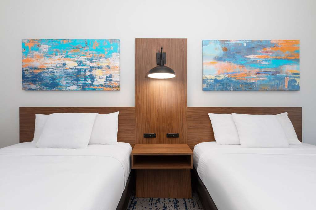 La Quinta Inn & Suites by Wyndham Rockport Fulton - photo 29