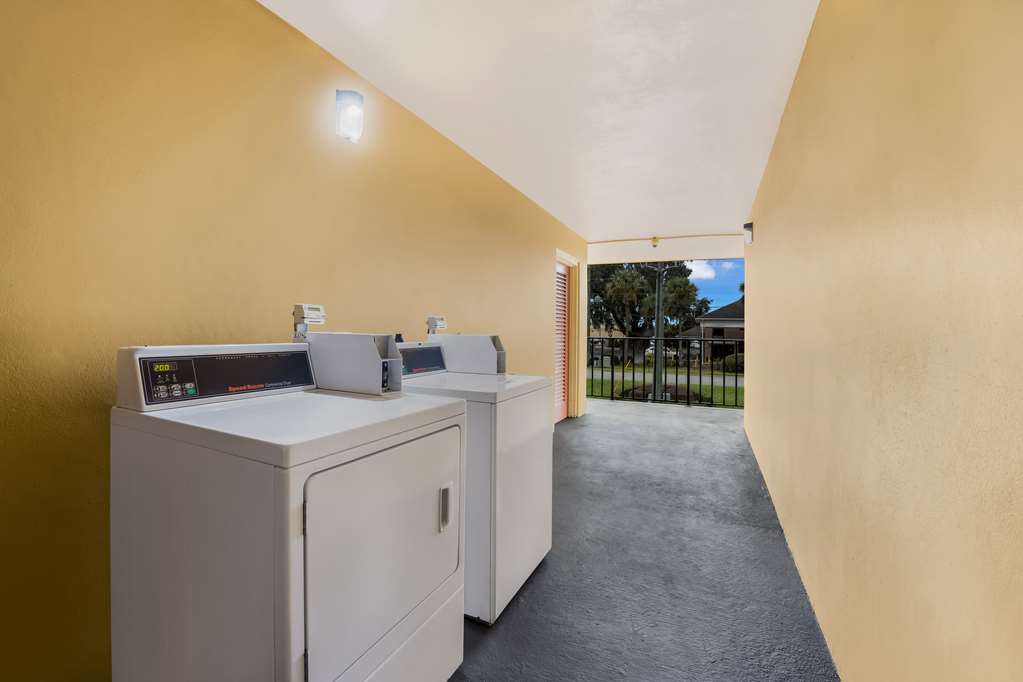 Econo Lodge Live Oak - photo 35