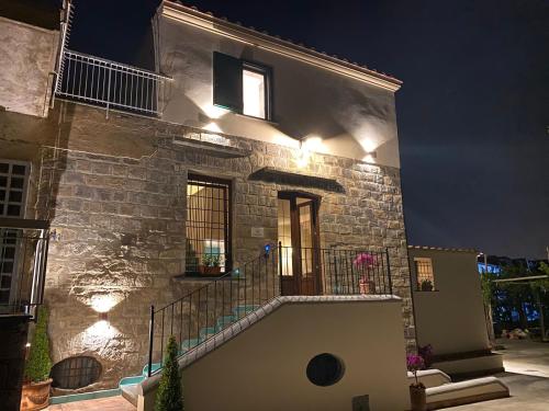 Casa Fifina Rooms — 4-Star Luxury Hotel in Pagani, Italy