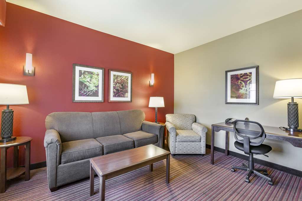 Best Western Plus Chandler Hotel & Suites - photo 35