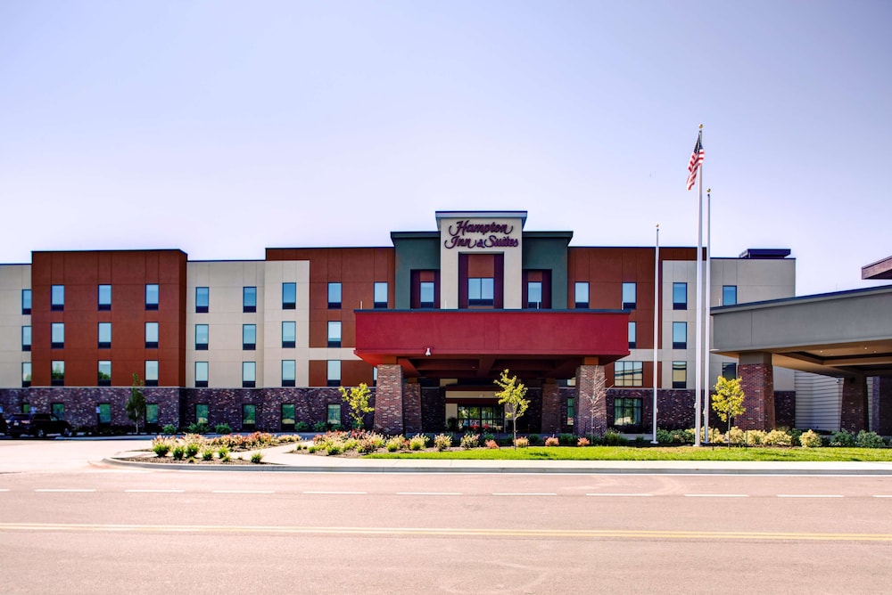 Hampton Inn & Suites Pittsburg Kansas Crossing - photo 30