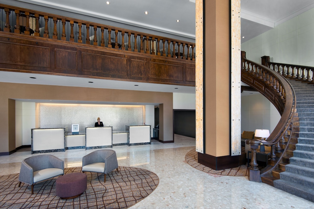 The Lincoln Marriott Cornhusker Hotel - photo 2