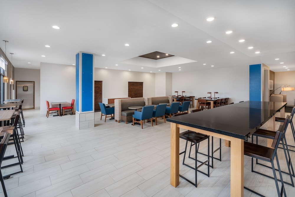 Holiday Inn Express & Suites Trinidad by IHG - photo 35