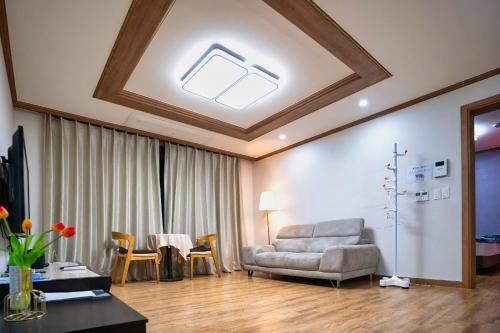 Jungto Palace - last minute hotel in Unknown City