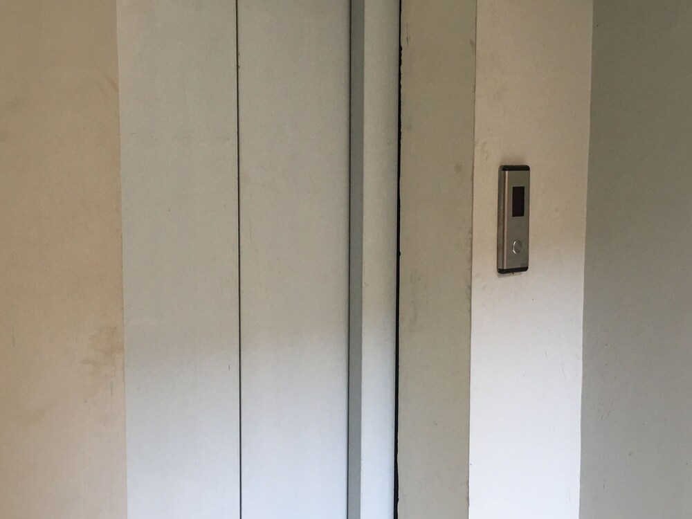 Hotel White House — hotel in Tikamgarh