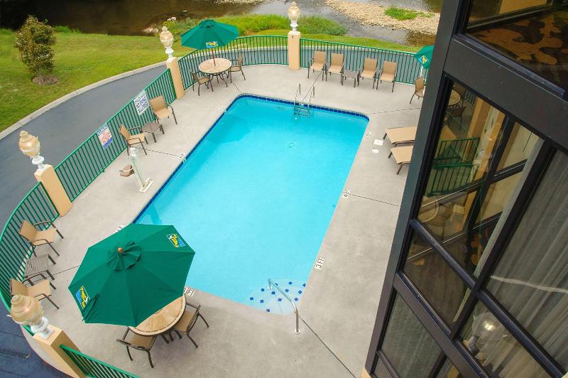 Pigeon River Inn - photo 106