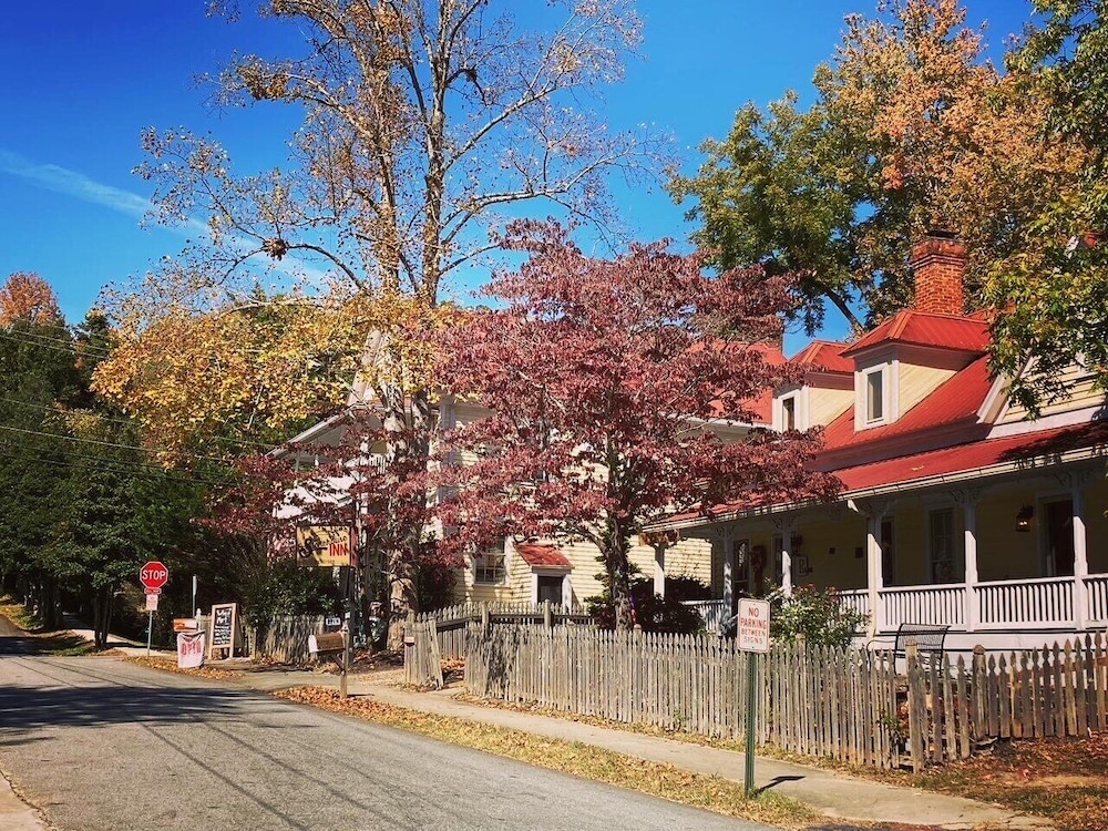 Old Storehouse Inn in Dahlonega, United States