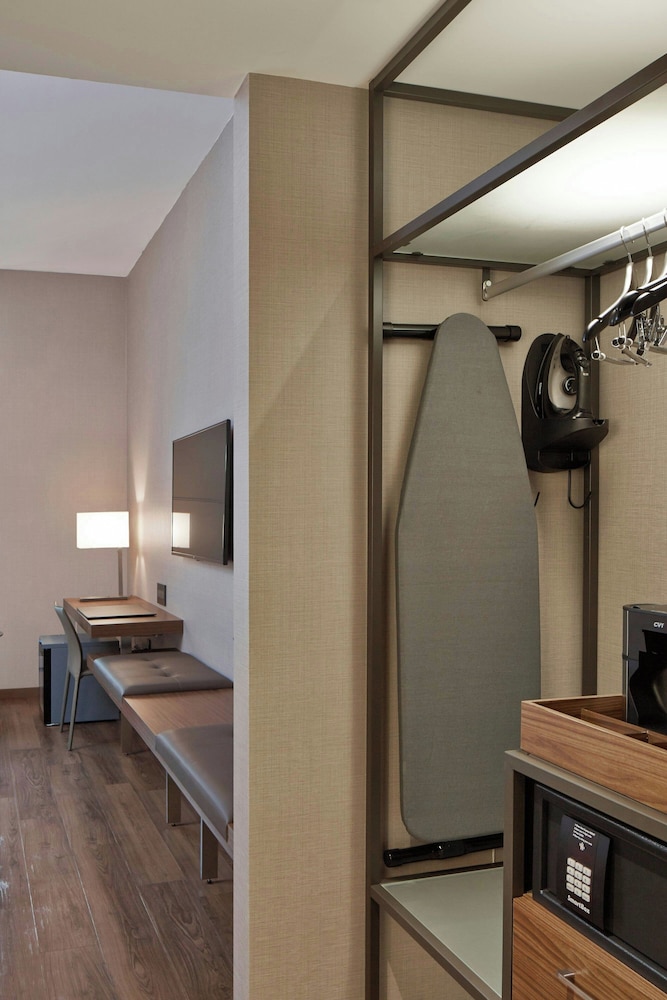 AC Hotel by Marriott Minneapolis Downtown - photo 18