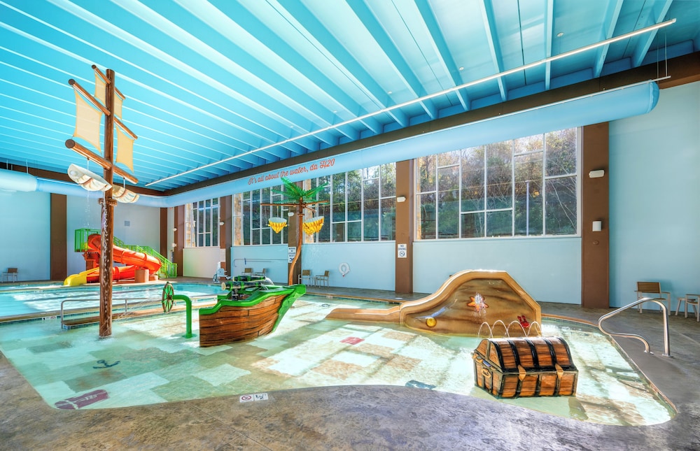 Compass Hotel Pigeon Forge - photo 20