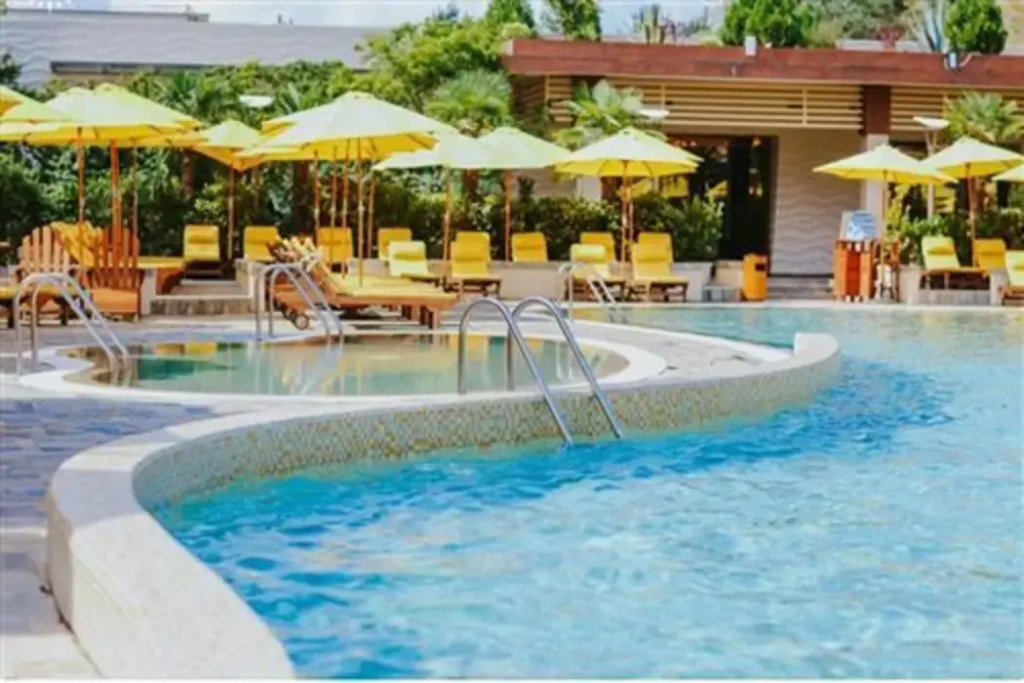 Luxury Dreamland Oasis Apartments