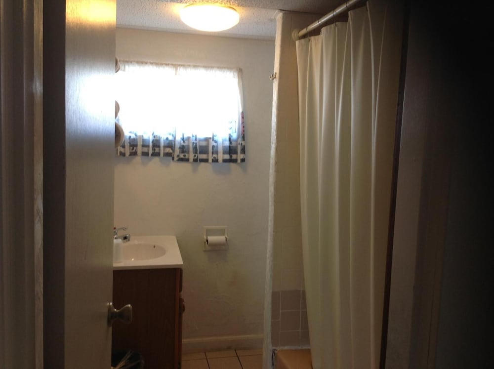 The Tides Motel - photo 20