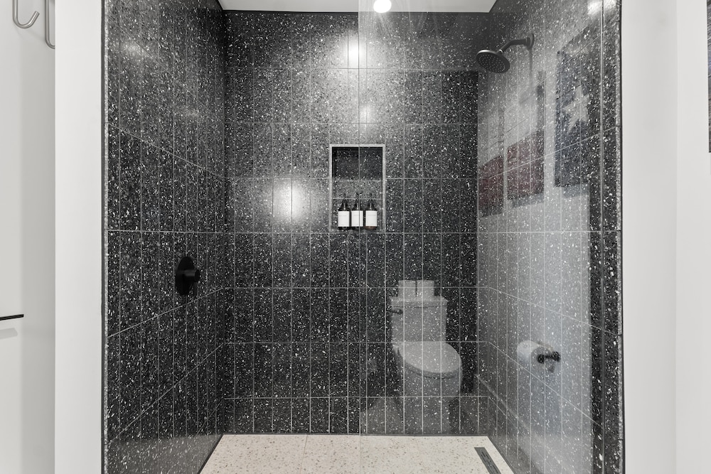 Austin Condo Hotel - photo 780