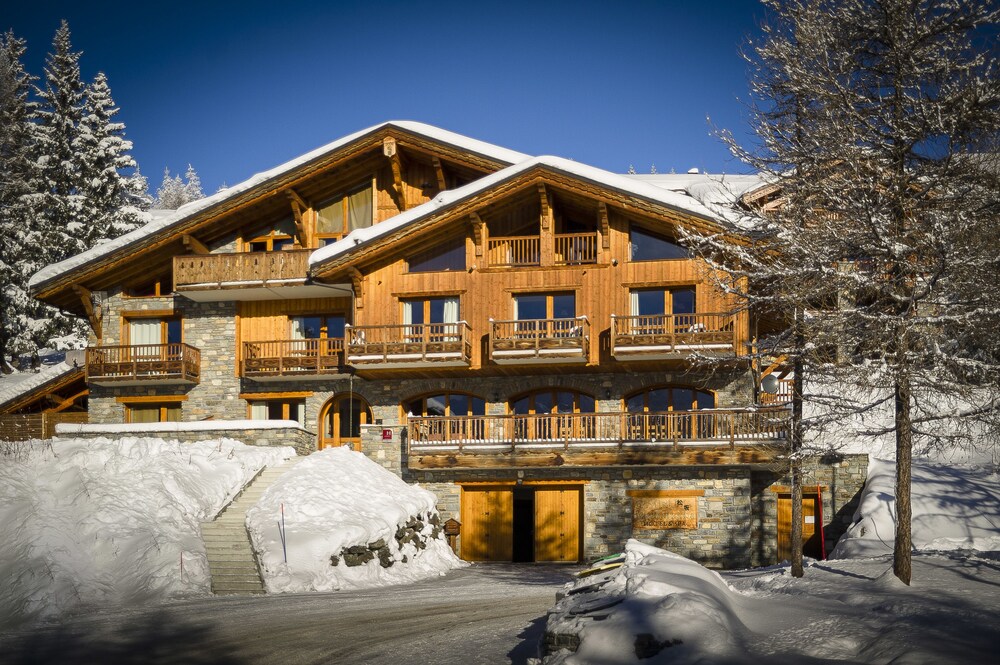Chalet Matsuzaka — 4-Star Luxury Hotel in Annecy, France