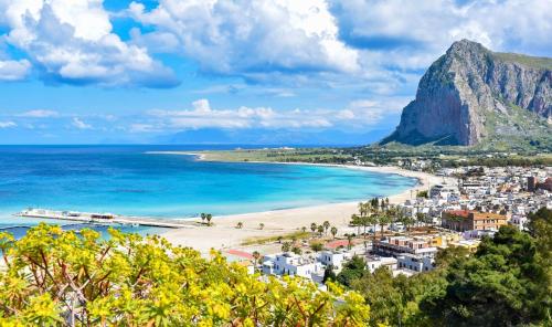 Villa Baia di Guidaloca — 4-Star Luxury Hotel in Castellammare Del Golfo, Italy