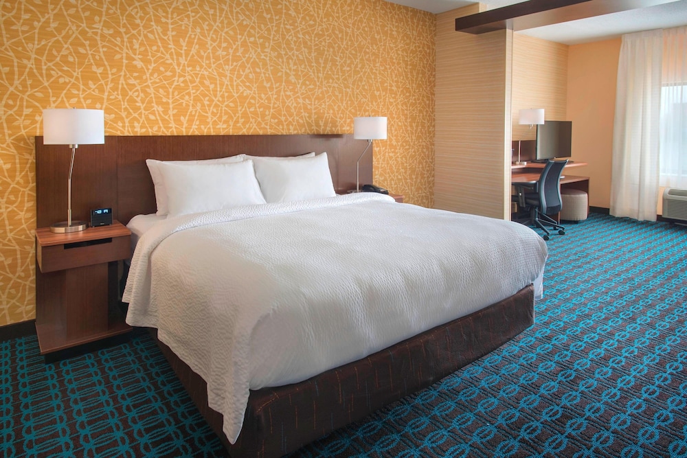 Fairfield Inn and Suites by Marriott Syracuse Carrier Circle - photo 6