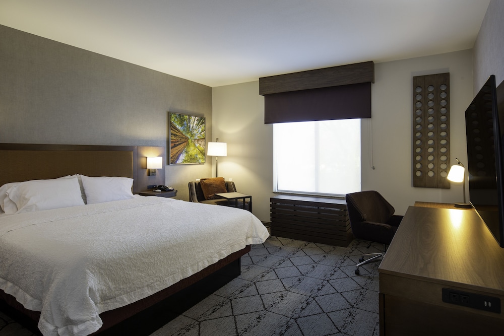 Hampton Inn & Suites Windsor Sonoma Wine Country - photo 13
