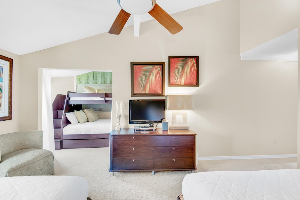 Shoreline Towers Townhouse 4 1 - photo 3