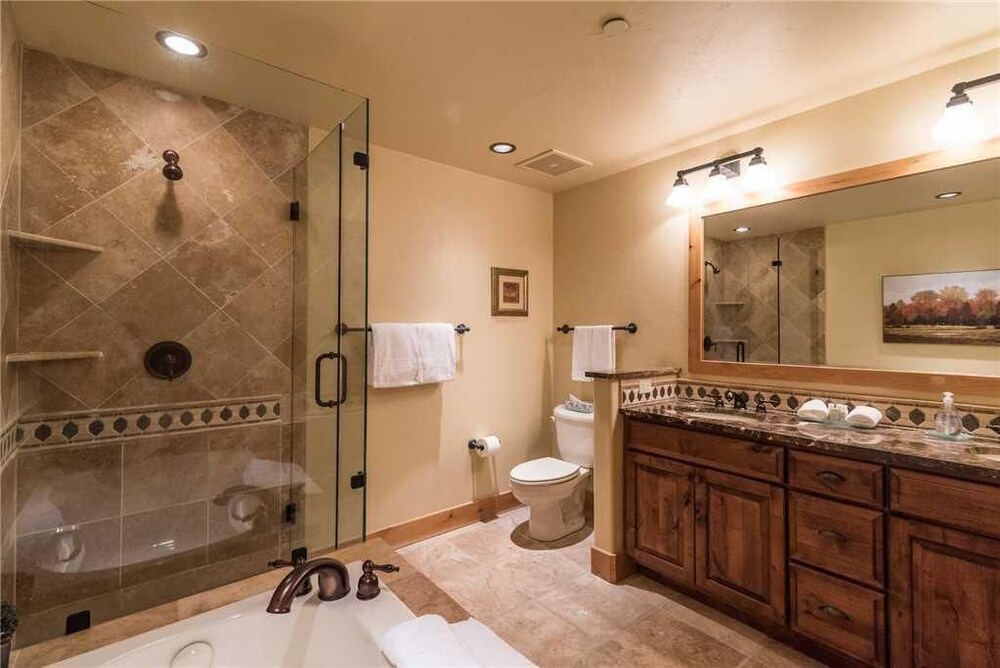 Bear Lodge Trappeur's Crossing Resort - photo 23