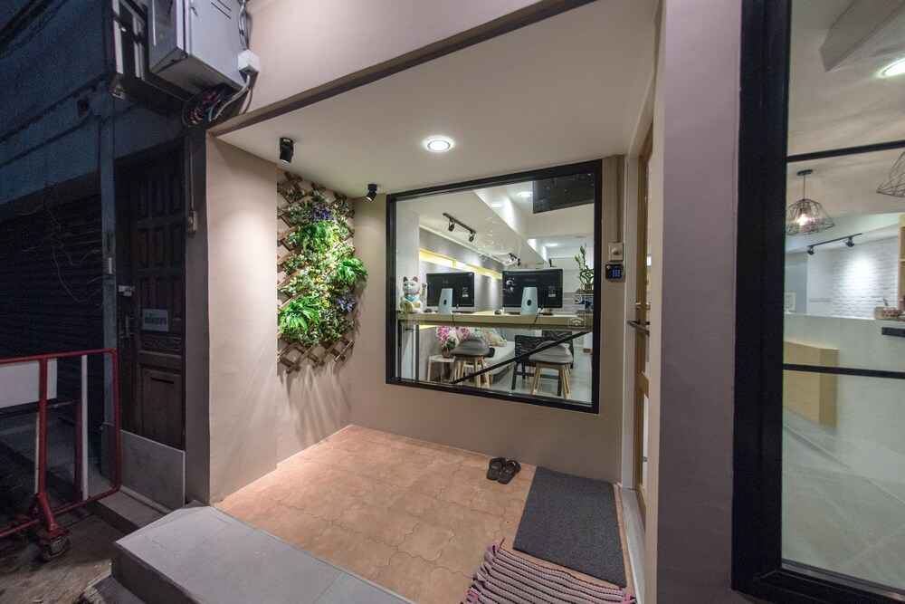 Naratel Hostel Bangkok