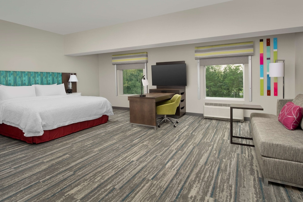 Hampton Inn & Suites Charlotte Airport Lake Pointe - photo 7