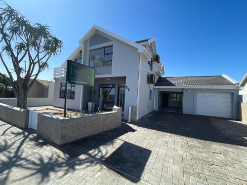 Fischreiher Seaside Self Catering House — 4-Star Luxury Hotel in Swakopmund, Namibia