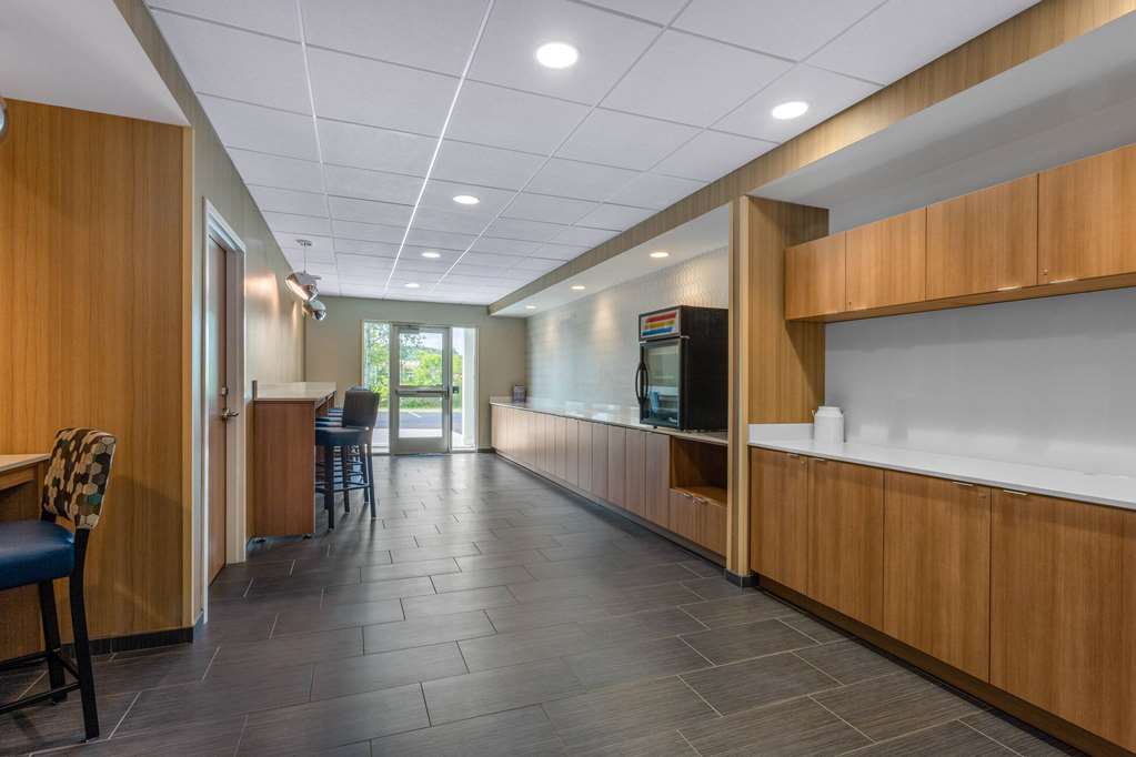 Microtel Inn & Suites by Wyndham Amsterdam - photo 38