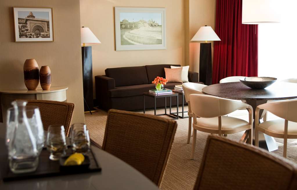 The Royal Sonesta Chicago River North - photo 31