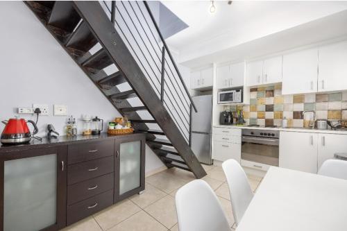 1 Bedroomed Serendipity Cottage West Beach Cape Town