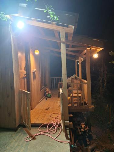 Hideaway holt in Banjar, India