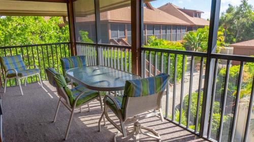Stylish Beachside Retreat on Sanibel Island in Sanibel, United States