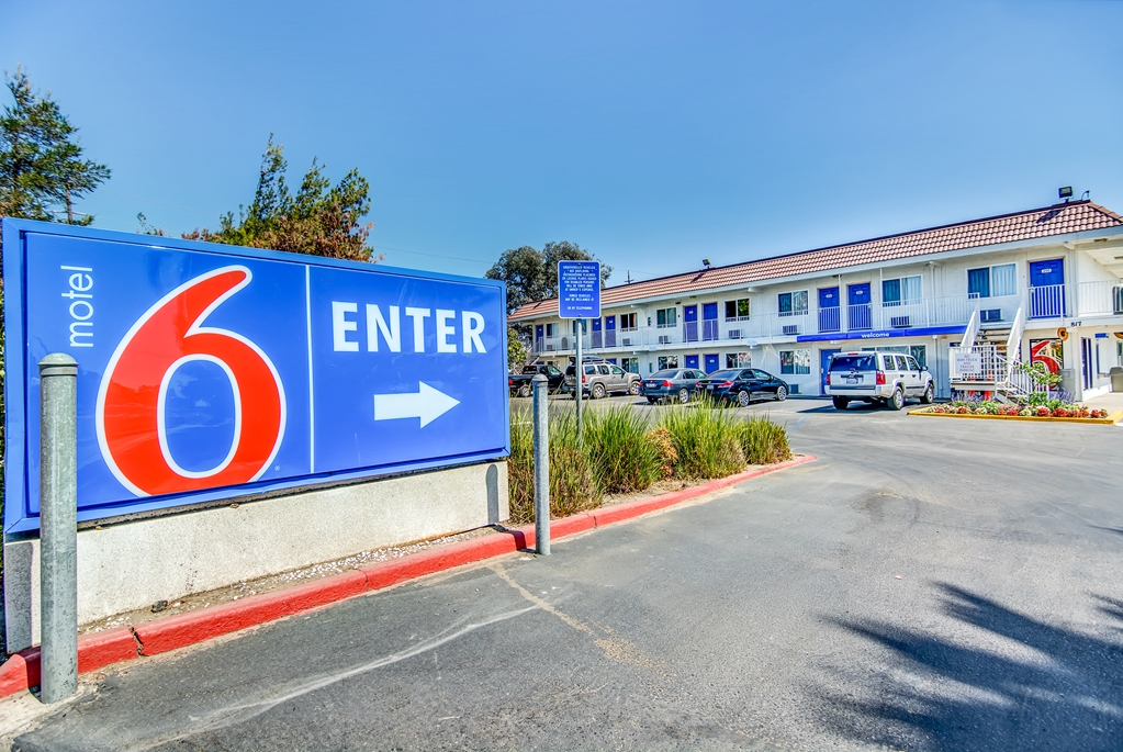 Motel 6 Stockton CA Charter Way West - featured photo