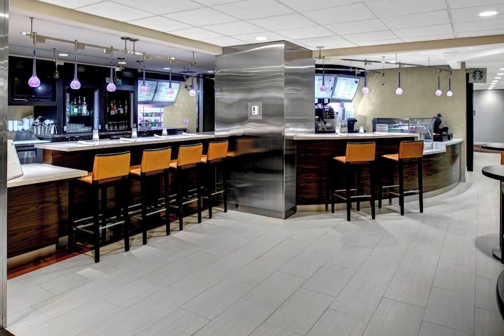 Courtyard by Marriott Columbus Downtown - photo 41