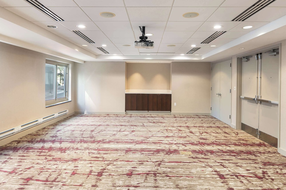 Hilton Garden Inn Bethesda Downtown - photo 45