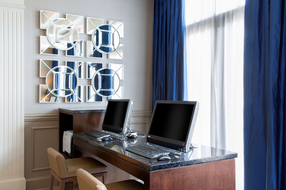 DoubleTree by Hilton Hotel Savannah Historic District - photo 49