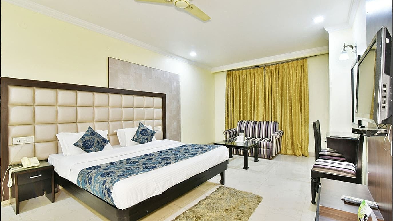 Hotel R V Continental