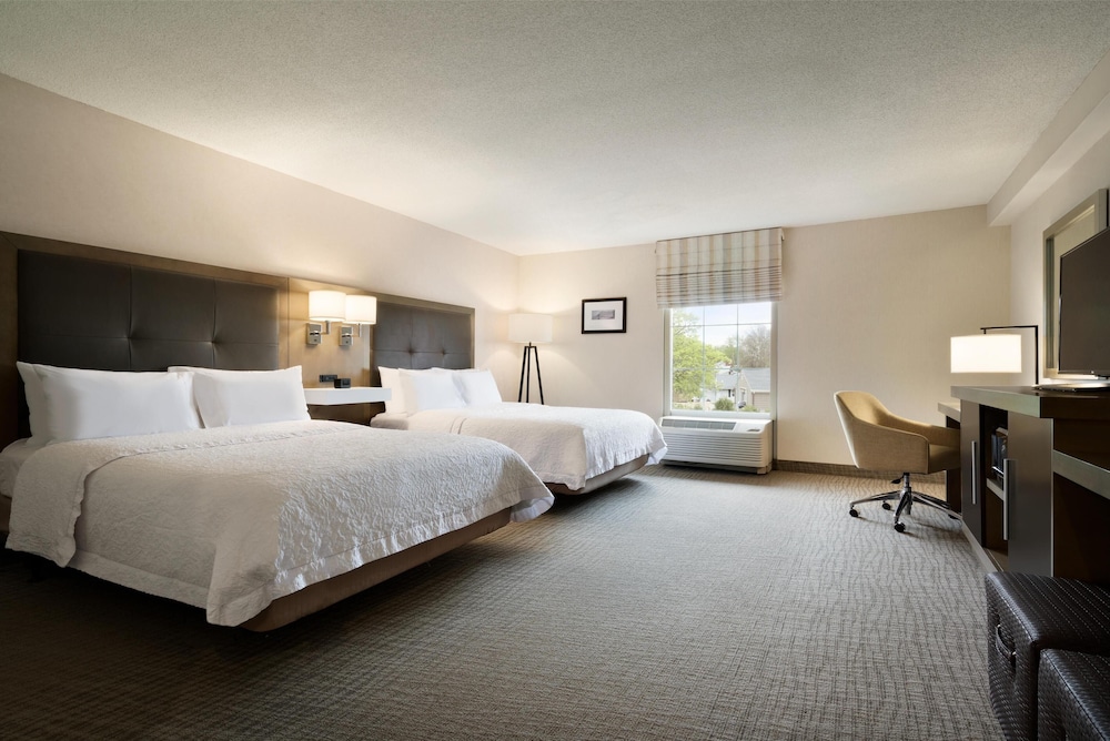 Hampton Inn & Suites Newport Middletown - photo 19