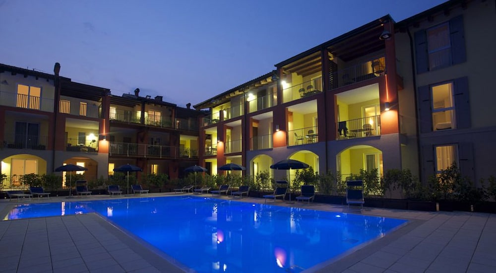 Residence Maroadi — 4-Star Luxury Hotel in Nago-Torbole, Italy