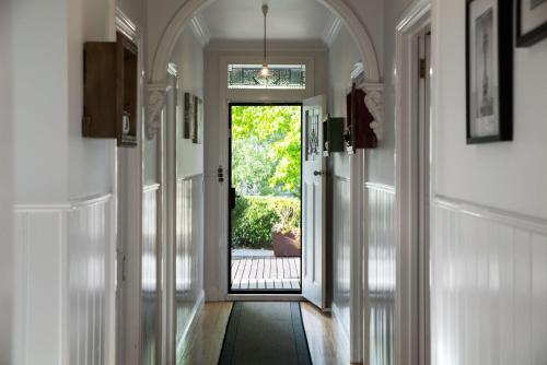 Absolute — Daylesford