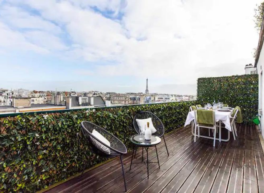 Apartment special location Tower Eiffel - carbon neutral hotel in Paris