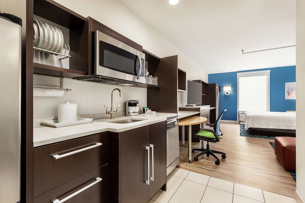 Home2 Suites by Hilton NY Long Island City Manhattan View - photo 24