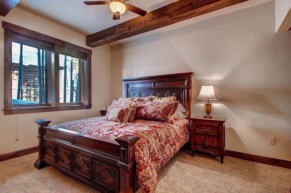 Slopeside Manor On Peak 8 By Pinnacle Lodging - photo 8